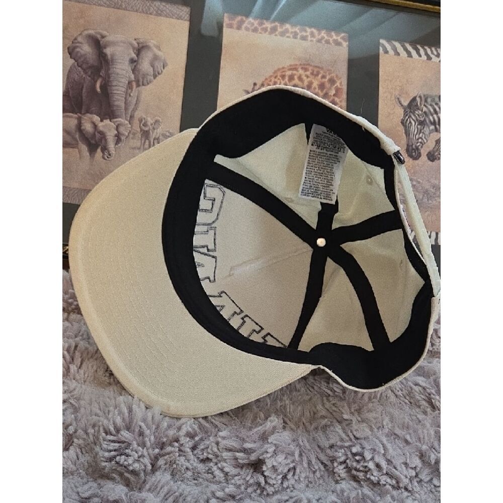 Vans Cream Snapback with Bold Black-Outline Logo - Picture 5 of 6